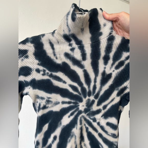 LACAUSA NAVY TIE DYE LONG SLEEVE TURTLENECK SWEATER Sz XS - Picture 3 of 4